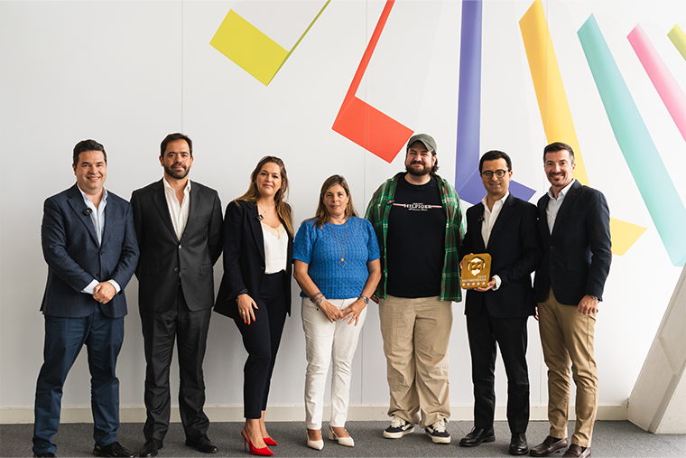 NOS distinguida como Marca Recomendada 2025 na categoria “Operadoras de TV, Net e Telefone”.